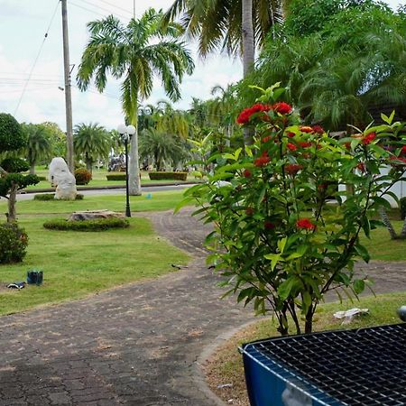 Rockgarden Beach Resort Mae Phim Luaran gambar
