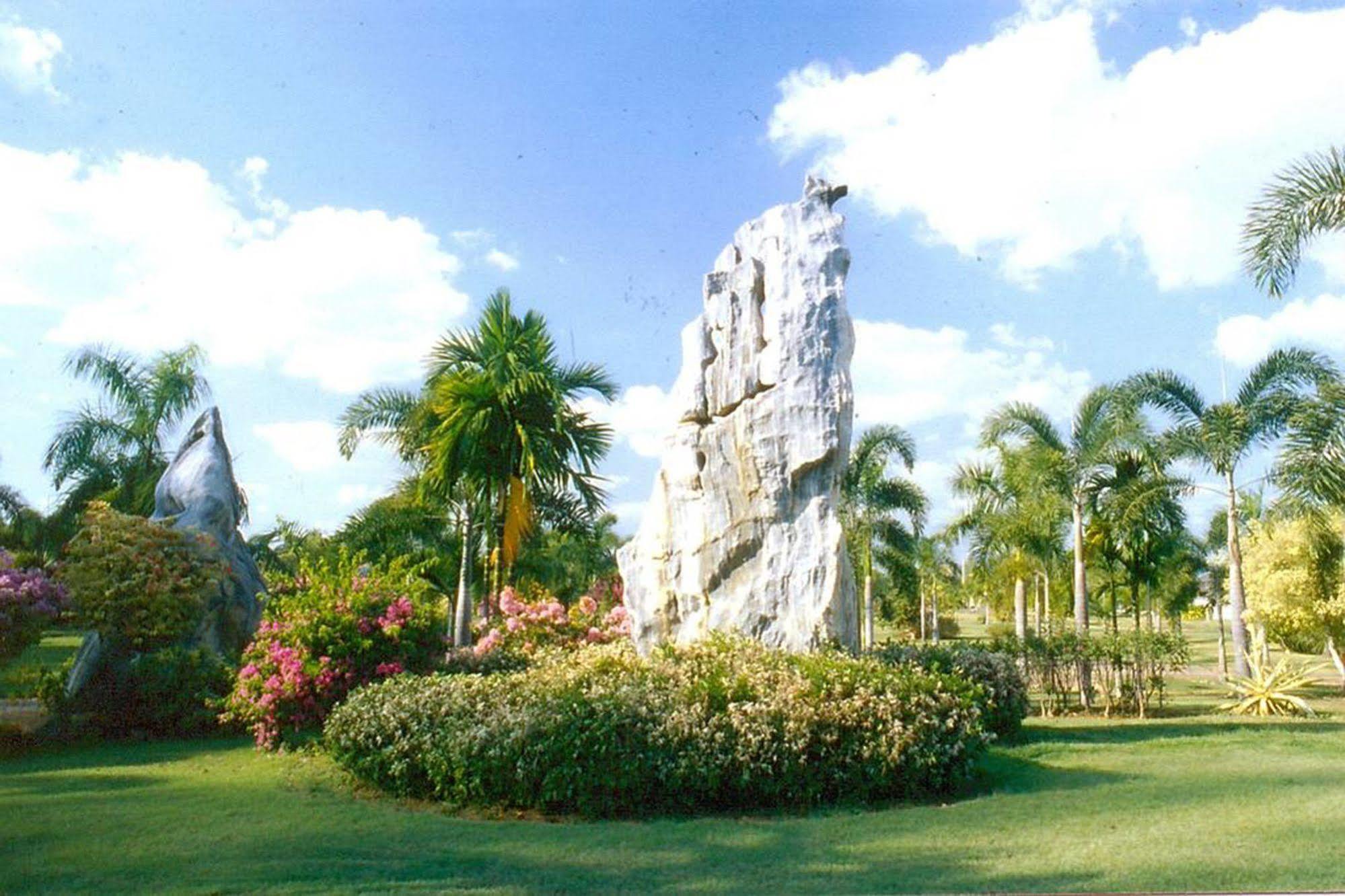 Rockgarden Beach Resort Mae Phim Luaran gambar