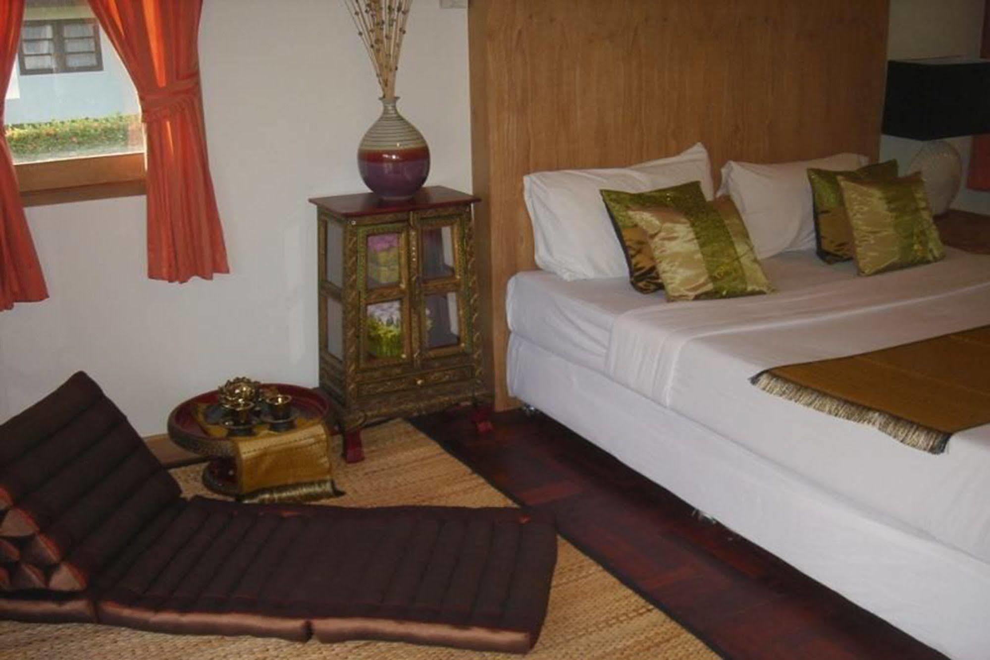 Rockgarden Beach Resort Mae Phim Luaran gambar